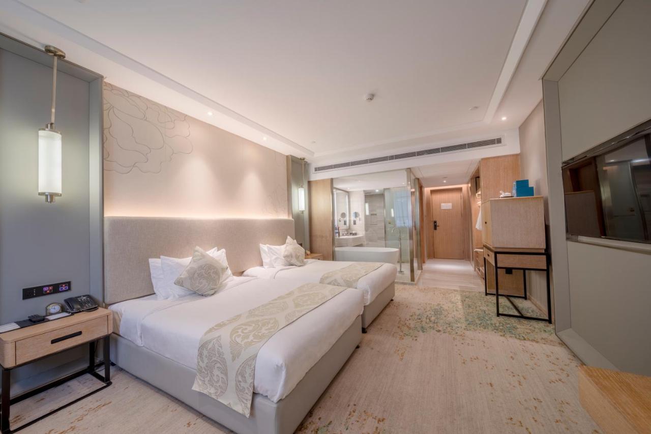 Wuhan Hongguang Hotel Bagian luar foto