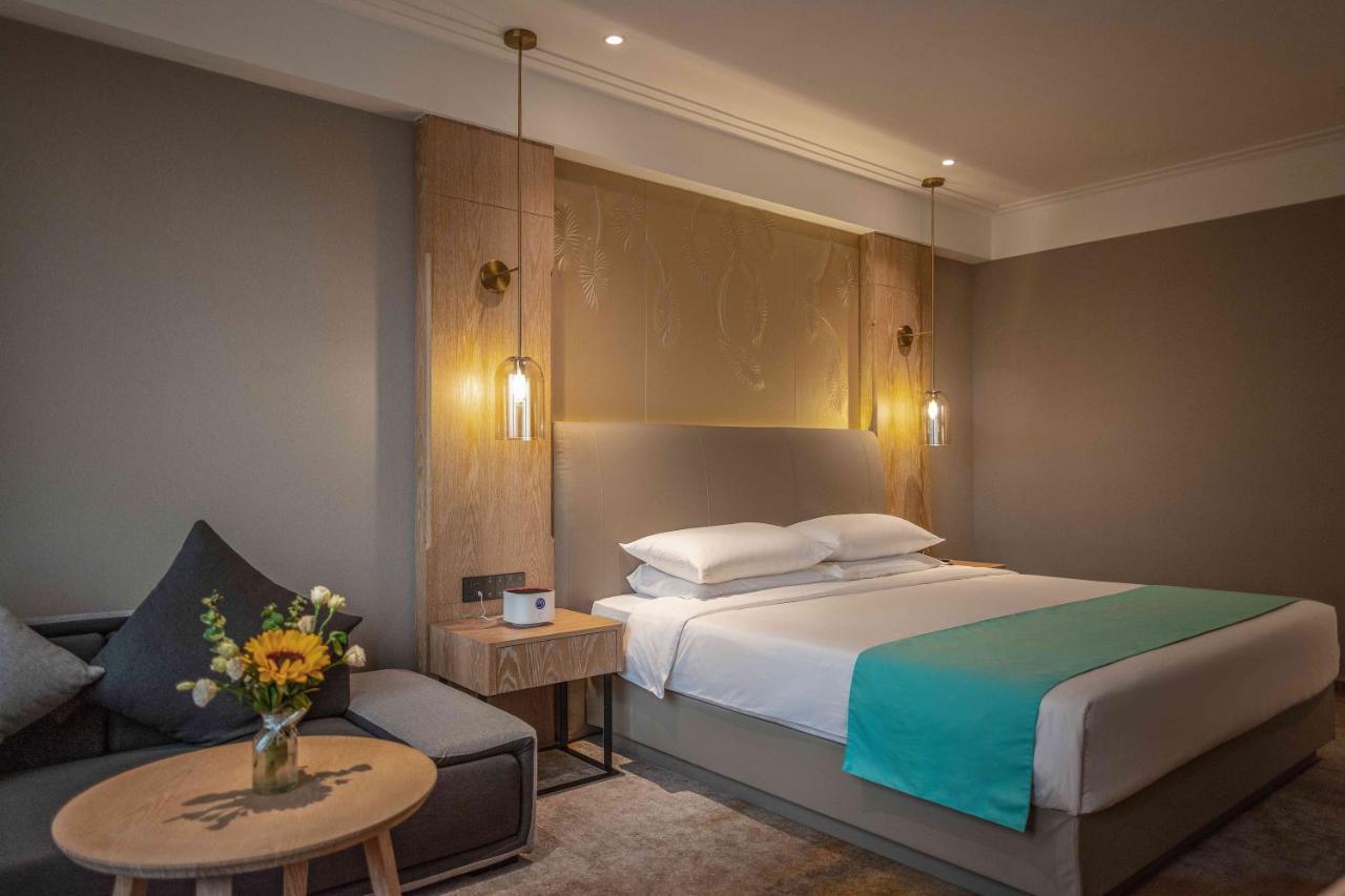 Wuhan Hongguang Hotel Bagian luar foto