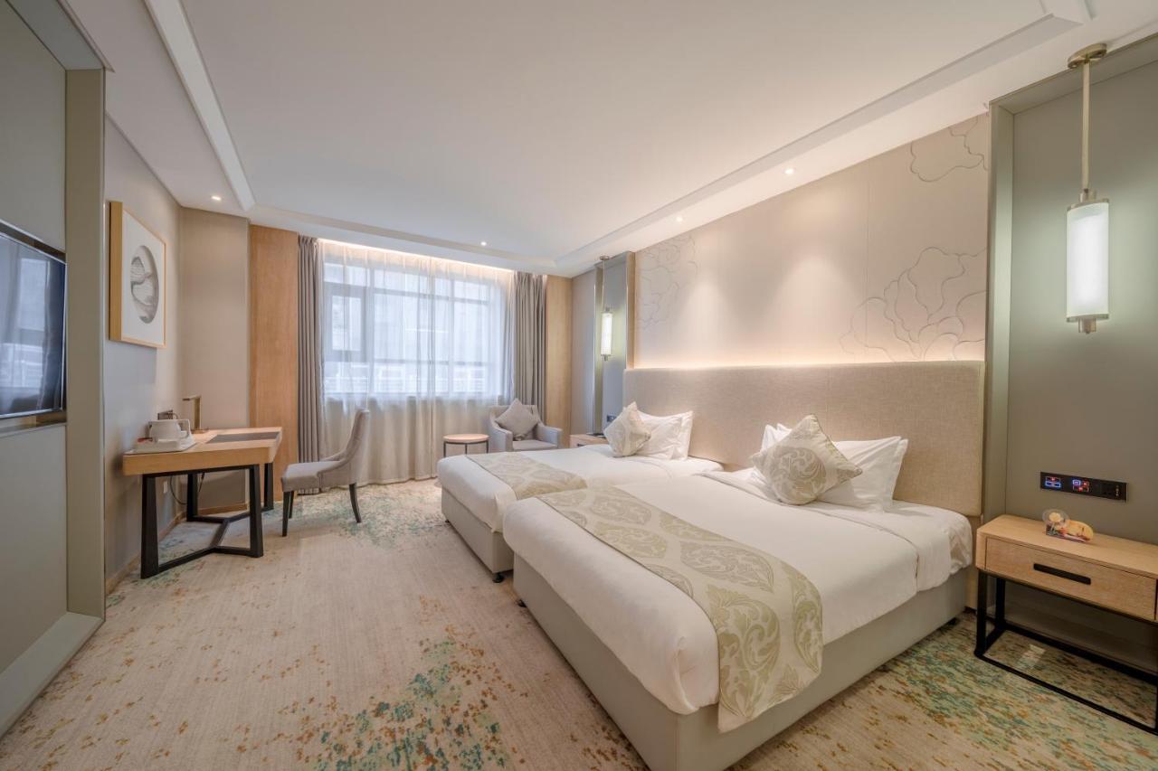 Wuhan Hongguang Hotel Bagian luar foto