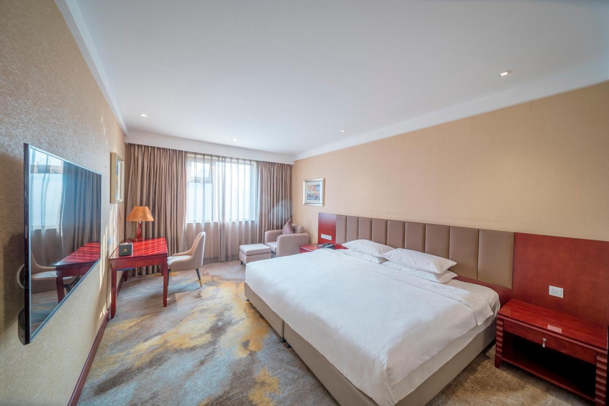 Wuhan Hongguang Hotel Bagian luar foto