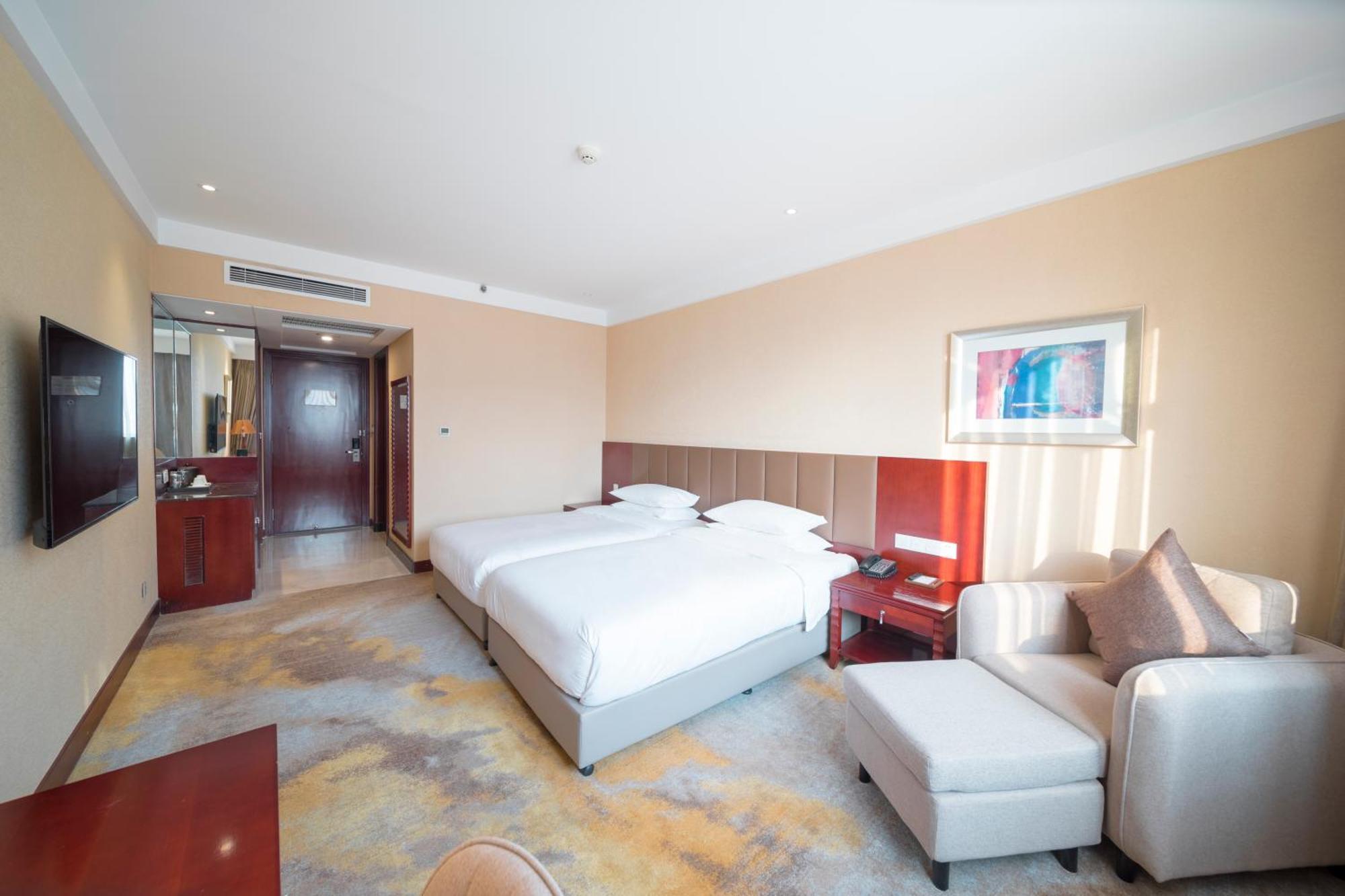Wuhan Hongguang Hotel Bagian luar foto