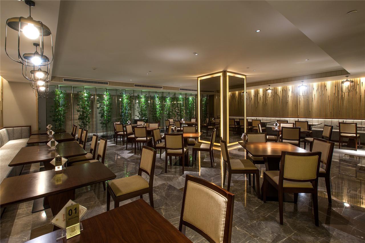 Wuhan Hongguang Hotel Bagian luar foto